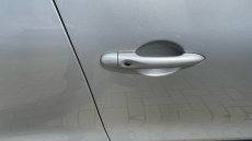Renault Clio 0.9 TCE 75 Iconic 5dr Petrol Hatchback